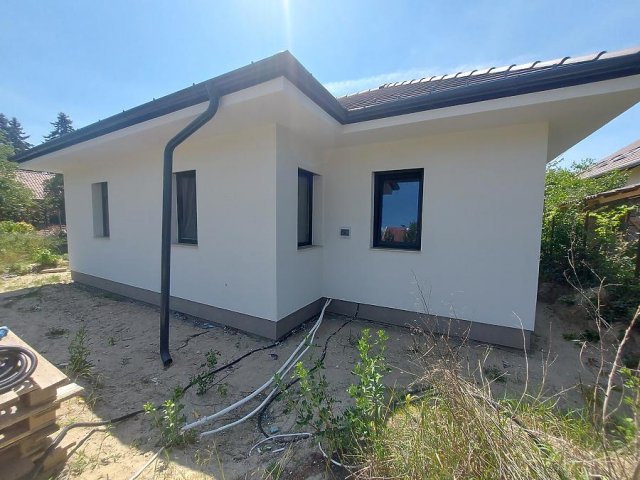 Eladó családi ház, Gödön 99.9 M Ft, 3 szobás