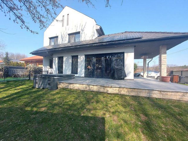 Eladó ikerház, Gödön 139.99 M Ft, 4+1 szobás