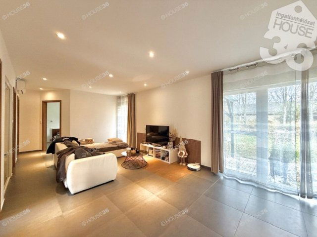 Eladó családi ház, Kecskeméten 63.7 M Ft, 3 szobás