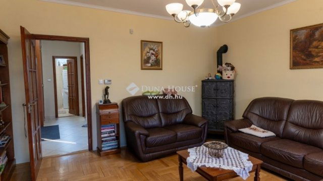 Eladó ikerház, Leányfaluban 89.9 M Ft, 3 szobás