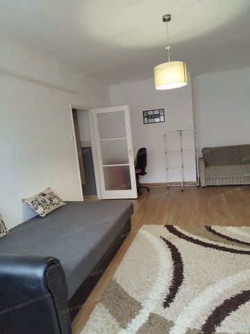 Eladó téglalakás, Szolnokon 34.9 M Ft, 2+1 szobás