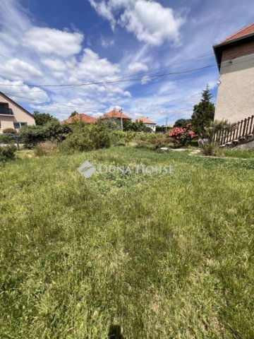 Eladó családi ház, Tökölön 117.99 M Ft, 3 szobás