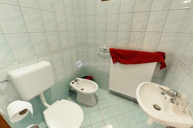 Eladó ikerház, Szigethalmon 89.9 M Ft, 3 szobás