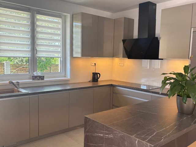 Eladó családi ház, Őrbottyánban 169.9 M Ft, 5 szobás