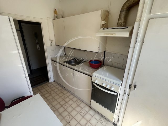 Kiadó panellakás, albérlet, Pécsett, Építők útján, 2 szobás