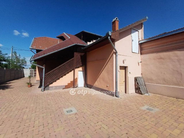 Eladó családi ház, Budapesten, XX. kerületben 175 M Ft
