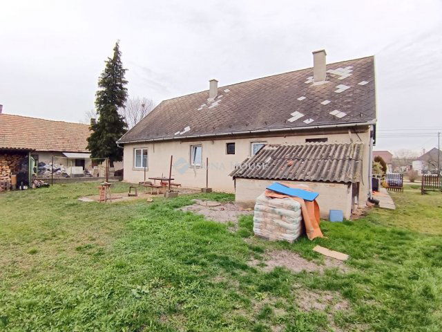 Eladó családi ház, Vértesbogláron 49.9 M Ft, 5 szobás