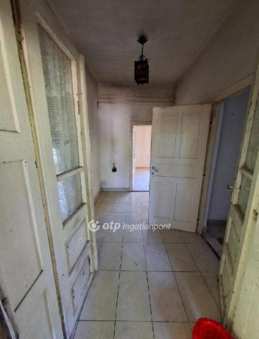 Eladó családi ház, Teklafalun 9.2 M Ft, 2 szobás
