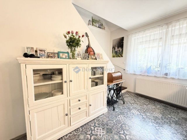 Eladó családi ház, Szalántán 149.9 M Ft, 10 szobás