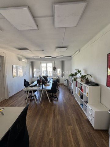 Eladó téglalakás, Budapesten, II. kerületben 320 M Ft, 10 szobás