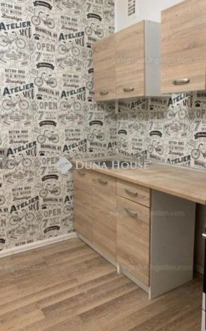 Eladó téglalakás, Budapesten, III. kerületben 39.5 M Ft