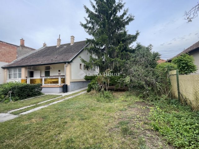Eladó családi ház, Budapesten, XVIII. kerületben 104.9 M Ft