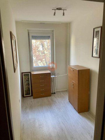 Eladó panellakás, Pécsett 48.9 M Ft, 2+1 szobás