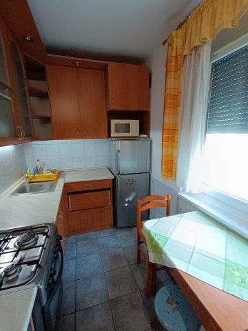 Kiadó panellakás, albérlet, Székesfehérvárott 150 E Ft / hó