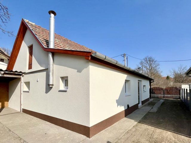 Eladó családi ház, Tápióbicskén 35 M Ft, 2 szobás