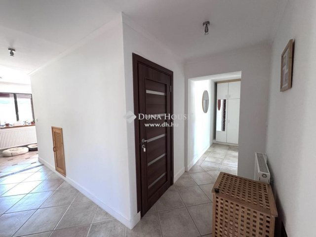 Eladó családi ház, Orfűn 89.9 M Ft, 4 szobás