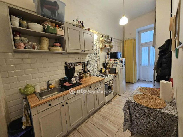 Eladó téglalakás, Budapesten, VII. kerületben 65.8 M Ft