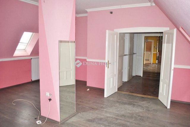 Eladó családi ház, Kecskeméten 149 M Ft, 5 szobás