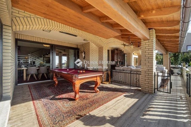 Eladó családi ház, Szentendrén 549.9 M Ft, 6 szobás