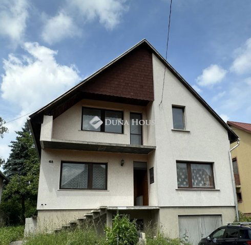 Eladó családi ház, Nyergesújfaluban 65.9 M Ft, 6 szobás