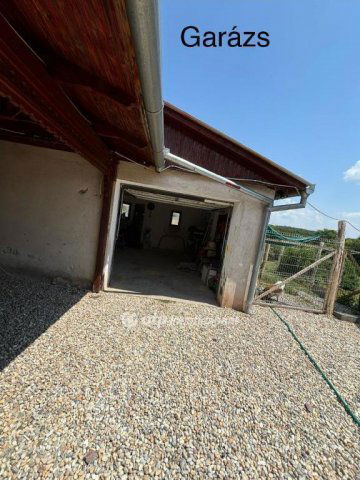 Eladó családi ház, Cserkúton 63 M Ft, 4 szobás