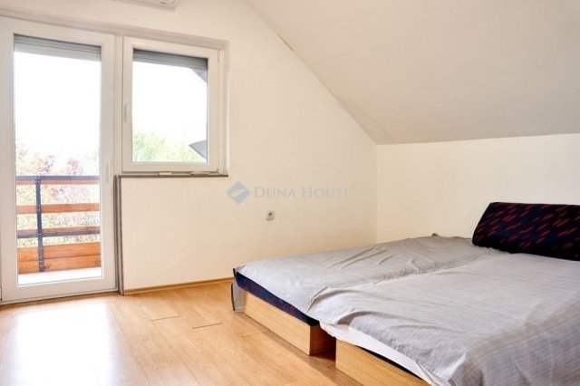 Eladó családi ház, Pécsett 119 M Ft, 4 szobás