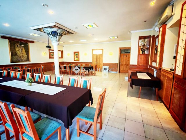 Eladó üzlethelyiség, Csurgón 189 M Ft, 7 szobás