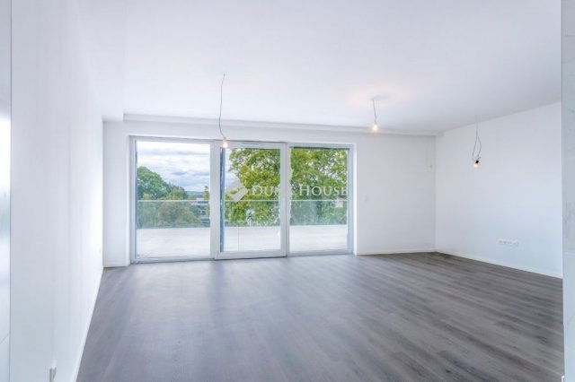 Eladó téglalakás, Balatonföldváron 199 M Ft, 3 szobás