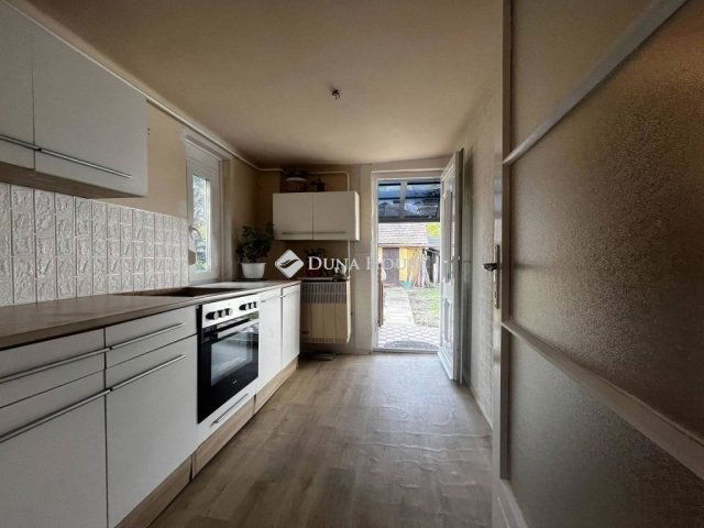 Eladó családi ház, Kecskeméten 38.9 M Ft, 2 szobás