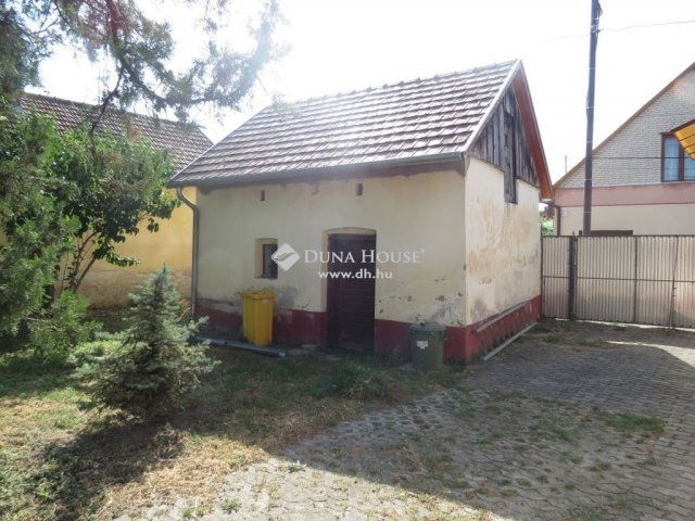 Eladó családi ház, Nagykőrösön 33.6 M Ft, 3 szobás