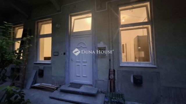 Eladó téglalakás, Budapesten, VII. kerületben 63 M Ft, 1 szobás