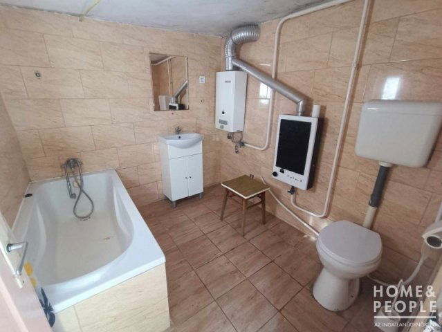 Eladó családi ház, Kiszomboron 15 M Ft, 2+1 szobás