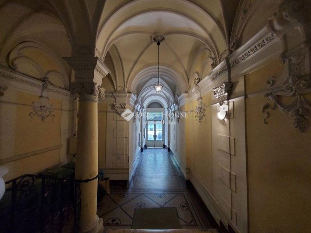 Eladó téglalakás, Budapesten, VII. kerületben 39.9 M Ft