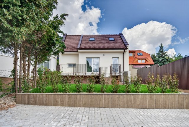 Eladó családi ház, Budakeszin 189.9 M Ft, 7 szobás
