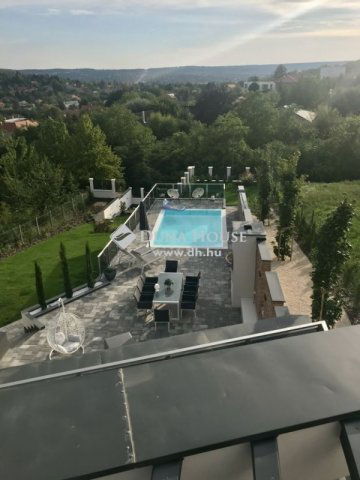 Eladó családi ház, Budaörsön 399 M Ft, 1 szobás