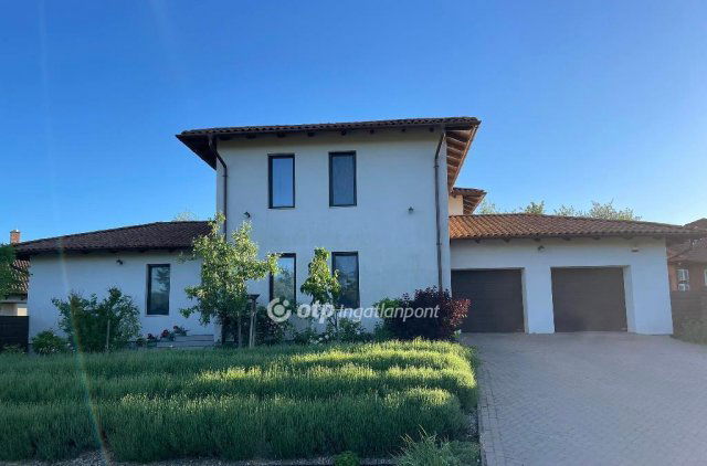 Eladó családi ház, Nyírpazonyon 199.9 M Ft, 3 szobás