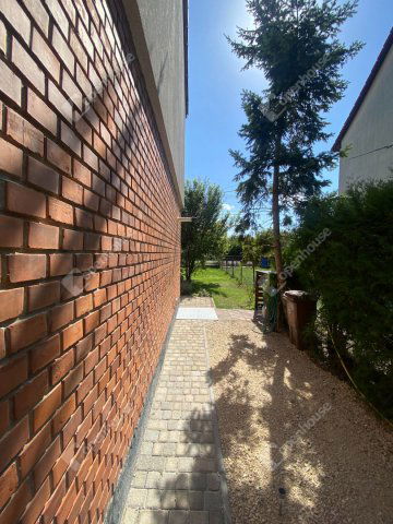 Eladó téglalakás, Jánossomorján 85.99 M Ft, 4 szobás