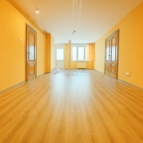 Eladó családi ház, Kecskeméten 90 M Ft, 4 szobás