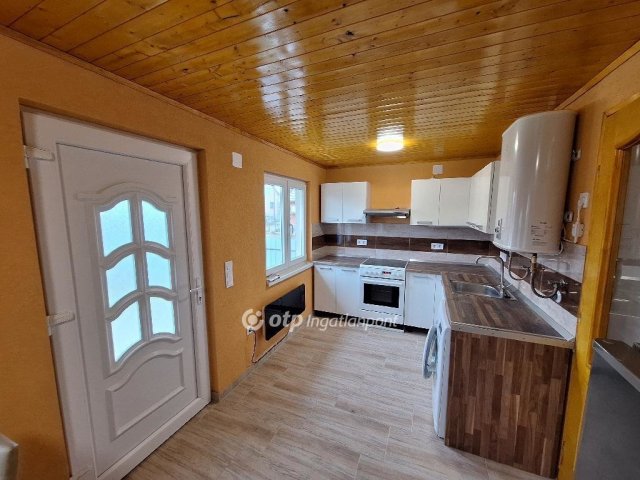 Eladó családi ház, Tiszaörsön 18.5 M Ft, 1 szobás