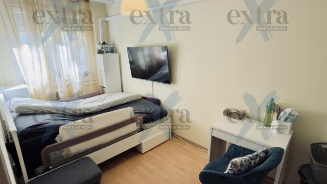 Eladó panellakás, Szegeden 48.9 M Ft, 2 szobás