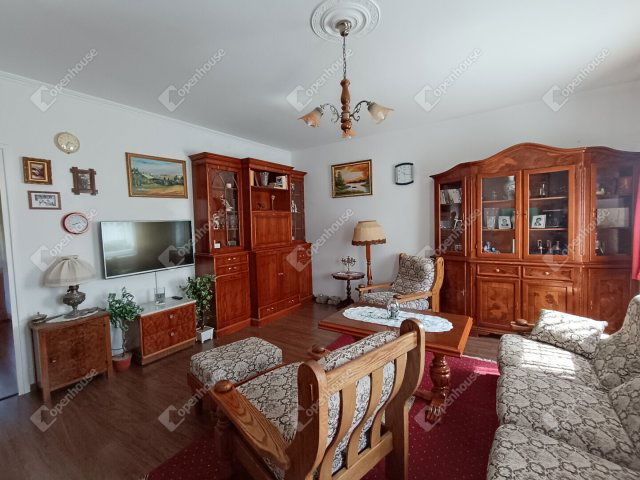 Eladó családi ház, Sopronban 119 M Ft, 7 szobás