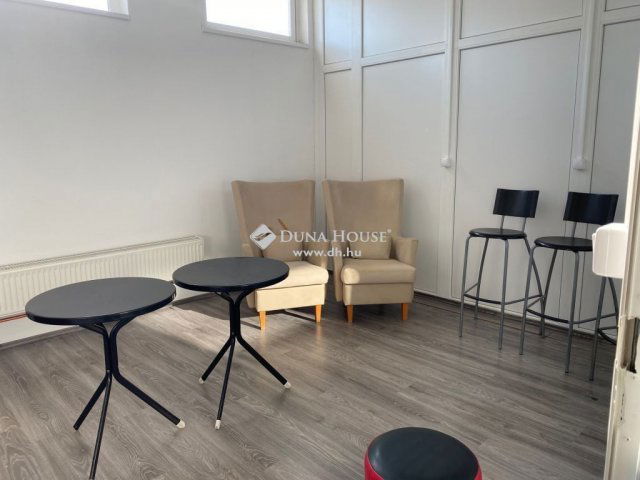 Eladó családi ház, Sződligeten 150 M Ft, 1 szobás