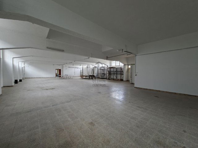 Kiadó ipari ingatlan, Budapesten, XXI. kerületben 800 E Ft / hó