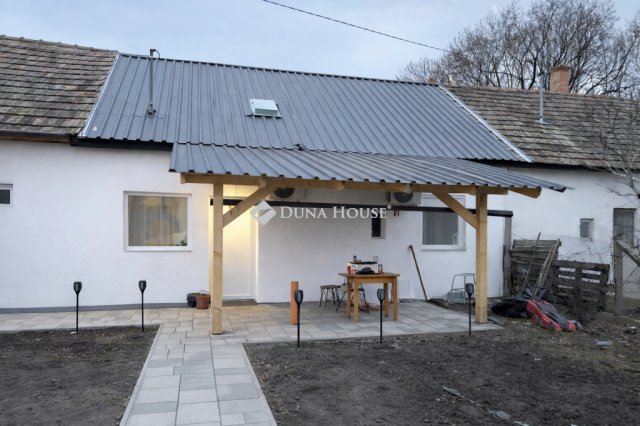 Eladó családi ház, Albertirsán 43 M Ft, 2 szobás