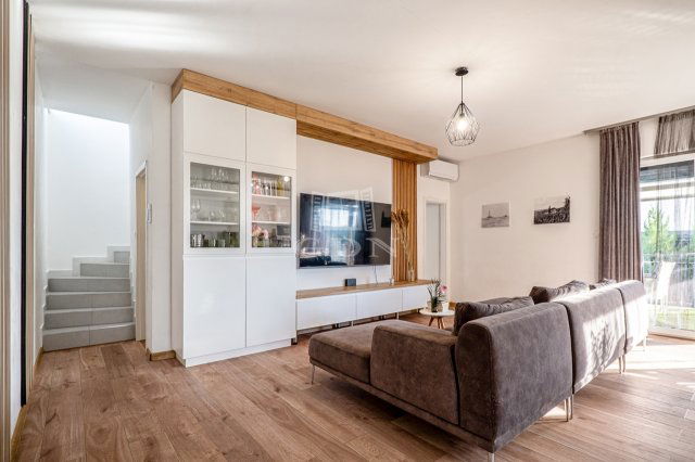 Eladó ikerház, Biatorbágyon 161.5 M Ft, 2+3 szobás