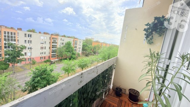 Eladó panellakás, Kecskeméten 42.9 M Ft, 2 szobás