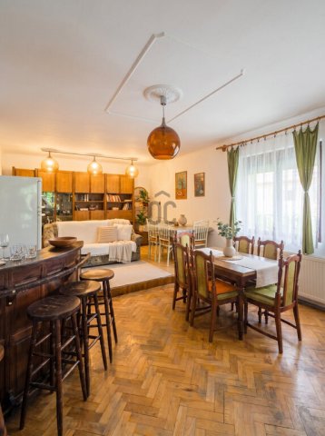 Eladó családi ház, Siófokon 199 M Ft, 7 szobás