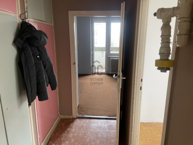 Eladó téglalakás, Dunaújvárosban 29.9 M Ft, 2 szobás