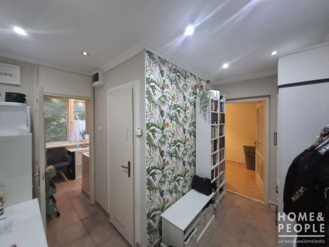 Eladó téglalakás, Szegeden 49.5 M Ft, 2 szobás