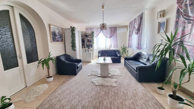 Eladó családi ház, Nyíregyházán 105 M Ft, 4 szobás